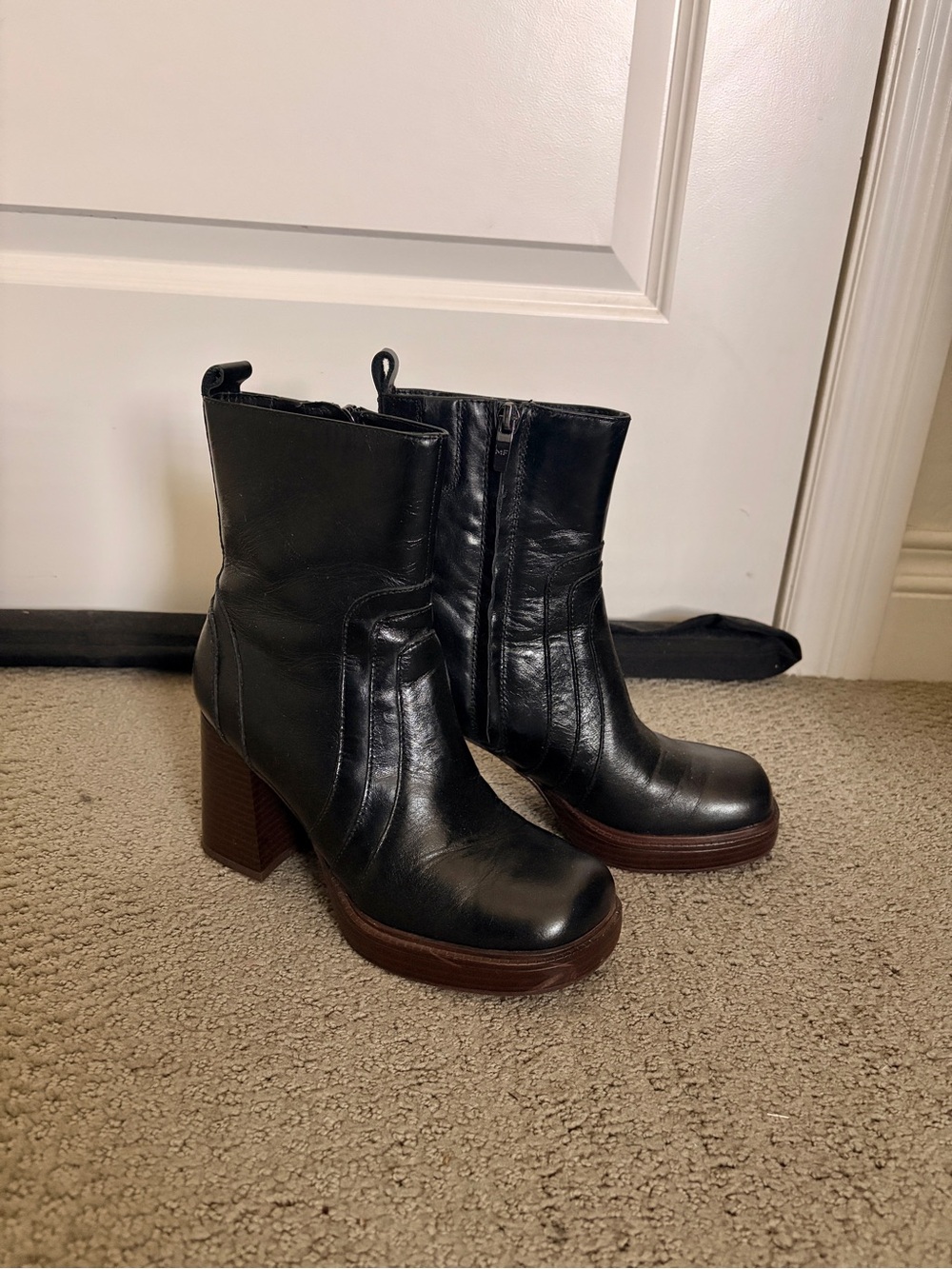 Marc Fisher Women's Black Leather Platform Ankle Boots